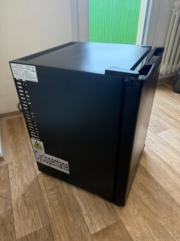 Malá lednice GUZZANTI GZ 44 za půlku - 4