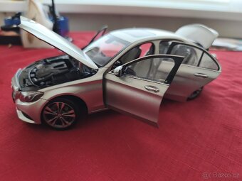 Mercedes Benz C Klasse,1:18,Norev, pouze vystaveno. - 4