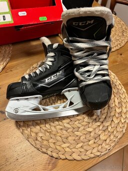 Brusle CCM Ribcor 74K JR - 4