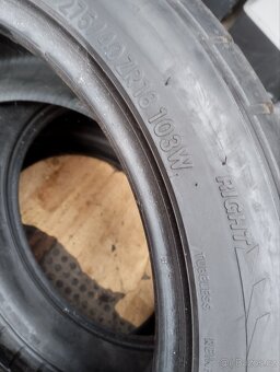 Pneu 275/40 r18 - 4