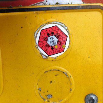 Traktor s čelňákem a valník 7t - 4