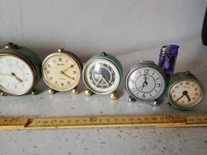 Budík, budíky cca 16 kusů - 4