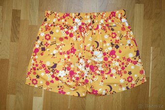 Oranžové vzorované dívčí kraťasy, šortky vel. 152 - 4