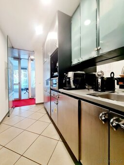 Pronájem kanceláře 24 m² Jiráskovo náměstí, Praha 2 - Nové M - 4
