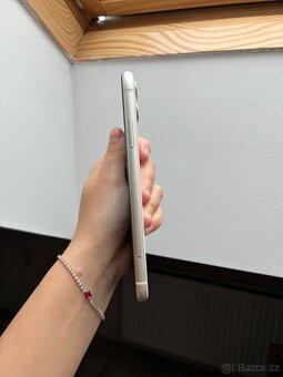 iPhone 11 - 4