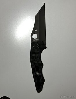Nový Spyderco Yojumbo black - 4