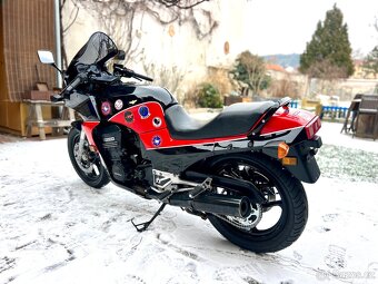 Kawasaki Gpz 900r - 4
