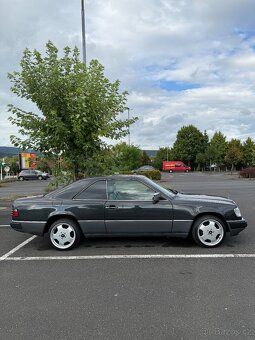 Mercedes-Benz C124 Coupé - 4