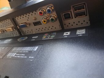 Monitor DELL 27" U2711 UltraSharp 2560x1440 16:9 HDMI DVI D - 4