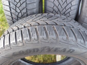 Zimní pneu 215/55/16 - 4