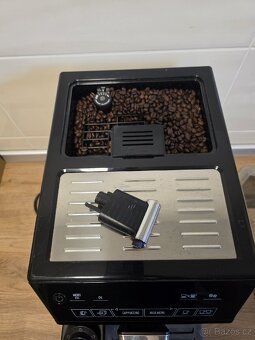 Kávovar Delonghi Eletta - 4