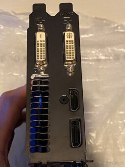 GIGABYTE GV-R927XOC-2GD-GA - 4