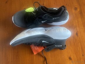 NIKE WMNS FLEX 2019 RN - 4