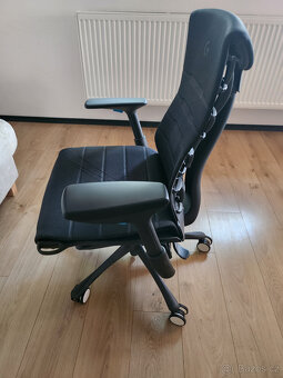 HermanMiller X Logitech G EMBODY Gaming Black Černá - 4