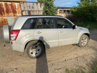 Suzuki Grand Vitara 1.9 ddis - 4