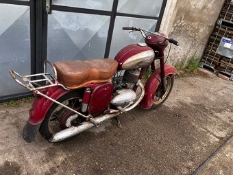 Jawa 250 typ 353 - kývačka - 4