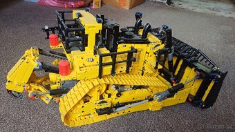 Lego technic 42131 Buldozer CAT - 4