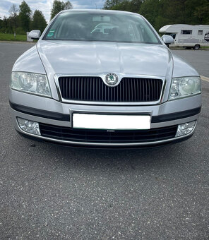 ŠKODA OCTAVIA II Ambiante sedan 1,6 MPI - 4