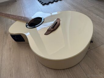 Elektroakustická kytara Yamaha APX500II - 4