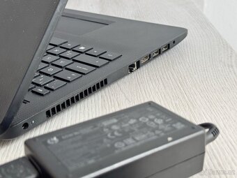 HP 15 – i3 | 4GB RAM | 256GB SSD | W11 - 4