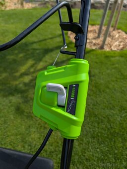 Sekačka Greenworks s pojezdem 40V - 4