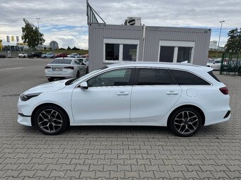 Kia Ceed 1.5 T-GDI 118 kW Top Combi / ČR / DPH - 4