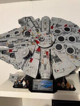 LEGO Star Wars 75192 - Millenium Falcon UCS - 4
