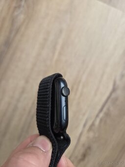 Apple Watch 7, černé 44 mm - 4