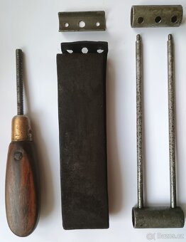 Antik. Obtahovák na břitvy - 4