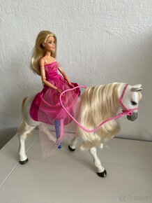 Barbie a kůň - 4