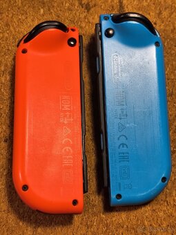 Nintendo switch Joy-Con pár modrý, červený - 4