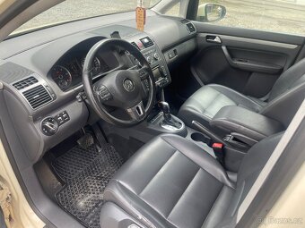TOURAN 2,0 103 kw 7-MÍST - 4