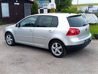 VW Golf 5 1.6i 75kw -málo najeto - 4
