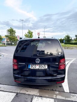 Volkswagen Touran - 4