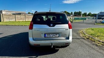 PEUGEOT 5008 2.0 HDi 7míst - 4