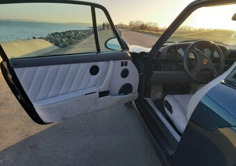 Porsche 911 Carrera 2 - 4