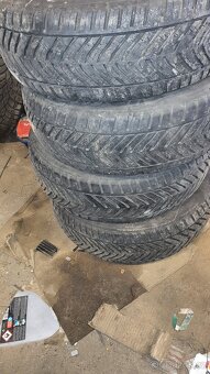 195 65 15 - 4