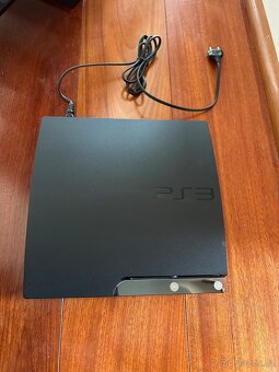 PlayStation 3 + 6 her - 4