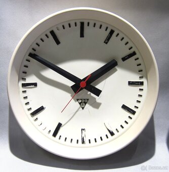 Pragotron - industriální nástěnné hodiny cca 1960 - 4