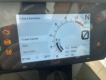 KTM 890 Adventure - 4