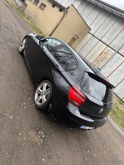 BMW 118i - 4
