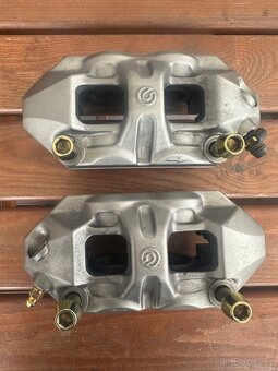 Brembo M4 + titanové šrouby - 4