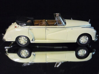Model 1:18 Mercedes 300c W186 Cabriolet 1955 Ricko - 4