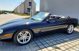 JAGUAR XK8 4.0 CABRIO - 4