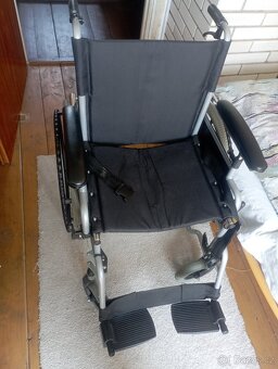 Invalidní skládací vozík - 4