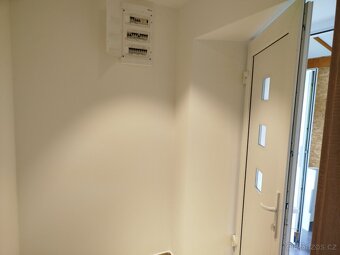 Prodej nově rekonstruovaného rodinného domu 1/4  se zahradou - 4