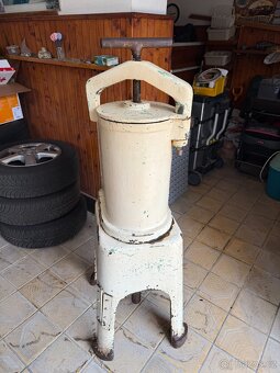 Mechanická plnička klobás - 4