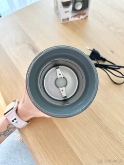 Kávomlýnek Sencor SCG 1050BK černý - 4