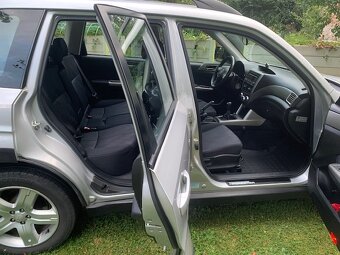 Subaru Forester 2,5 XS - 4