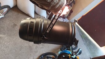 LIGHT4ME PAR 64 100W LED Zoom Reflektor scénický - 4